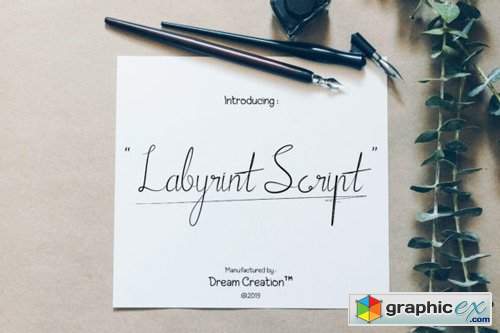 Labyrint Script Font