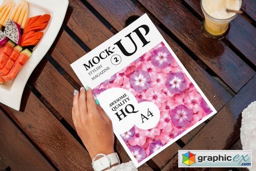 Magazine Mock-Up Glamour Edition